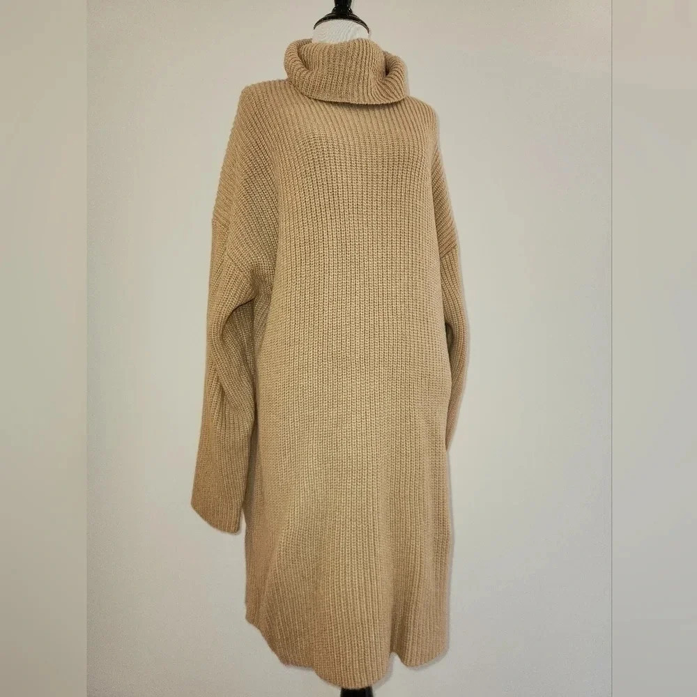 NWT || WAYF || sweater dress/tunic
